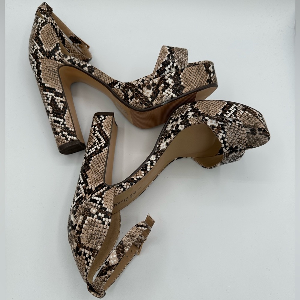 NASTY GAL Hiss & Tell Faux Leather Snakeprint Platform Heels NWOT | Size 7 - Picture 9 of 14
